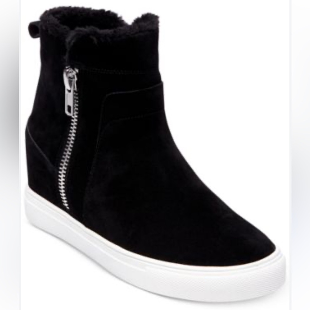 STEVEN by Steve Madden
Cacia Wedge Sneakers size 8